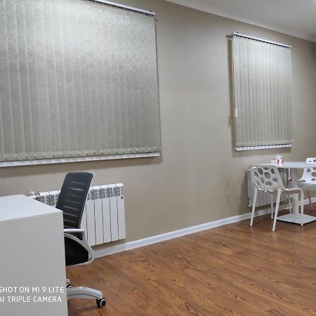 1-Bedroom Apartment In The Very City Center 塔什干 外观 照片