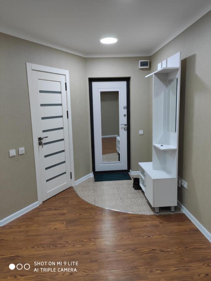 1-Bedroom Apartment In The Very City Center 塔什干 外观 照片